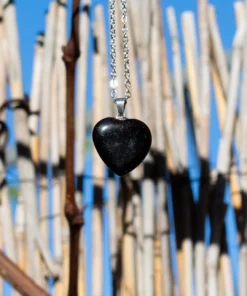 collier en plein coeur en obsidienne