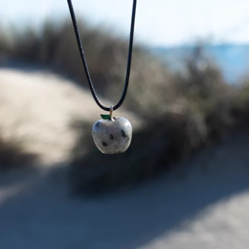 Irrésistible collier en Jaspe kiwi - Energie et sérénité – Image 3