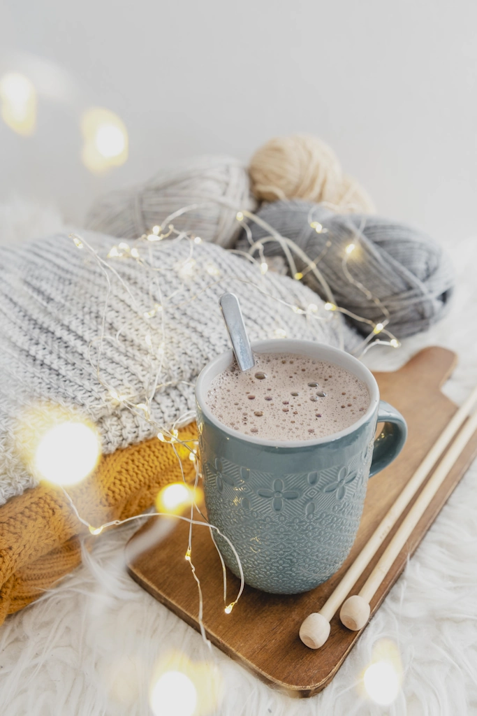 chocolat chaud et lumières de noël