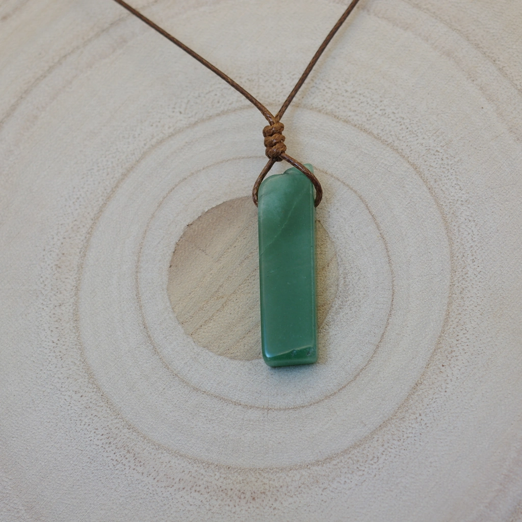 Collier en Aventurine brute – Eclat naturel et énergie positive