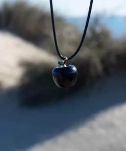 collier pomme en obsidienne, vue mer